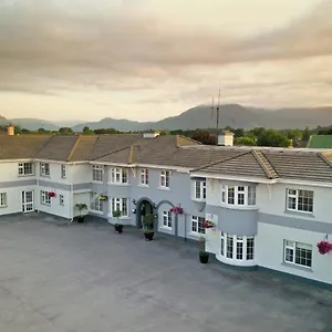castle-lodge-guest-house.hotel-killarney.com/